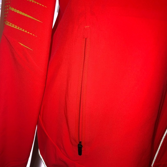 NEW BALANCE SPORTS TOP - Picture 4 of 4